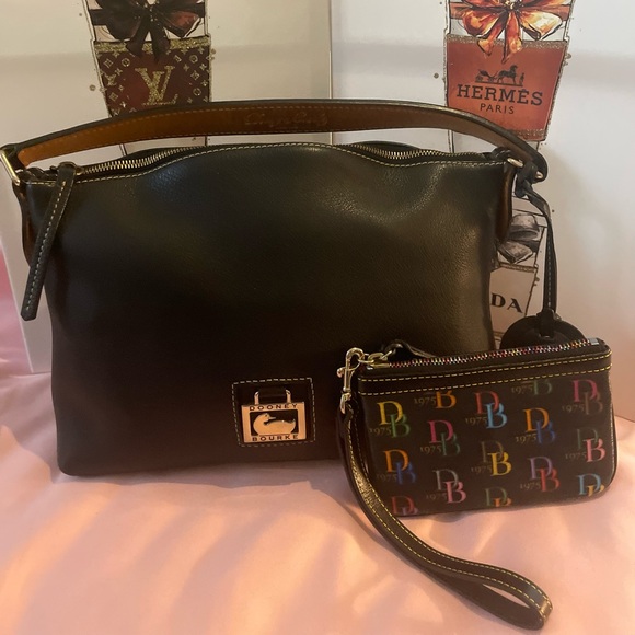 Dooney & Bourke Handbags - EUC Dooney and Bourke Handbag & Wristlet